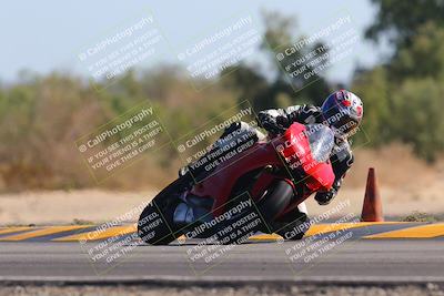 media/Nov-06-2022-SoCal Trackdays (Sun) [[208d2ccc26]]/Turn 7 Set 2 (1050am)/